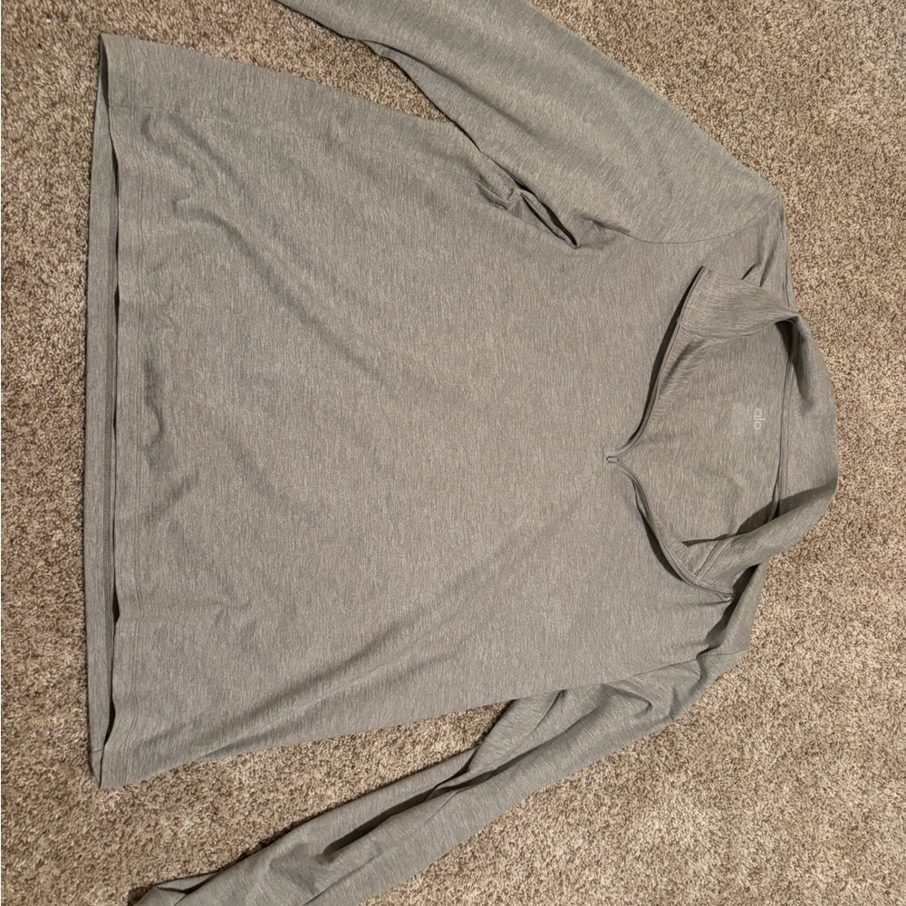 ALO Yoga Heather Gray Long Sleeve Top